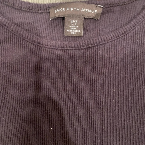 Saks Fifth Avenue 2-Piece Ribbed T-shirts - Size Large - Picture 2 of 5